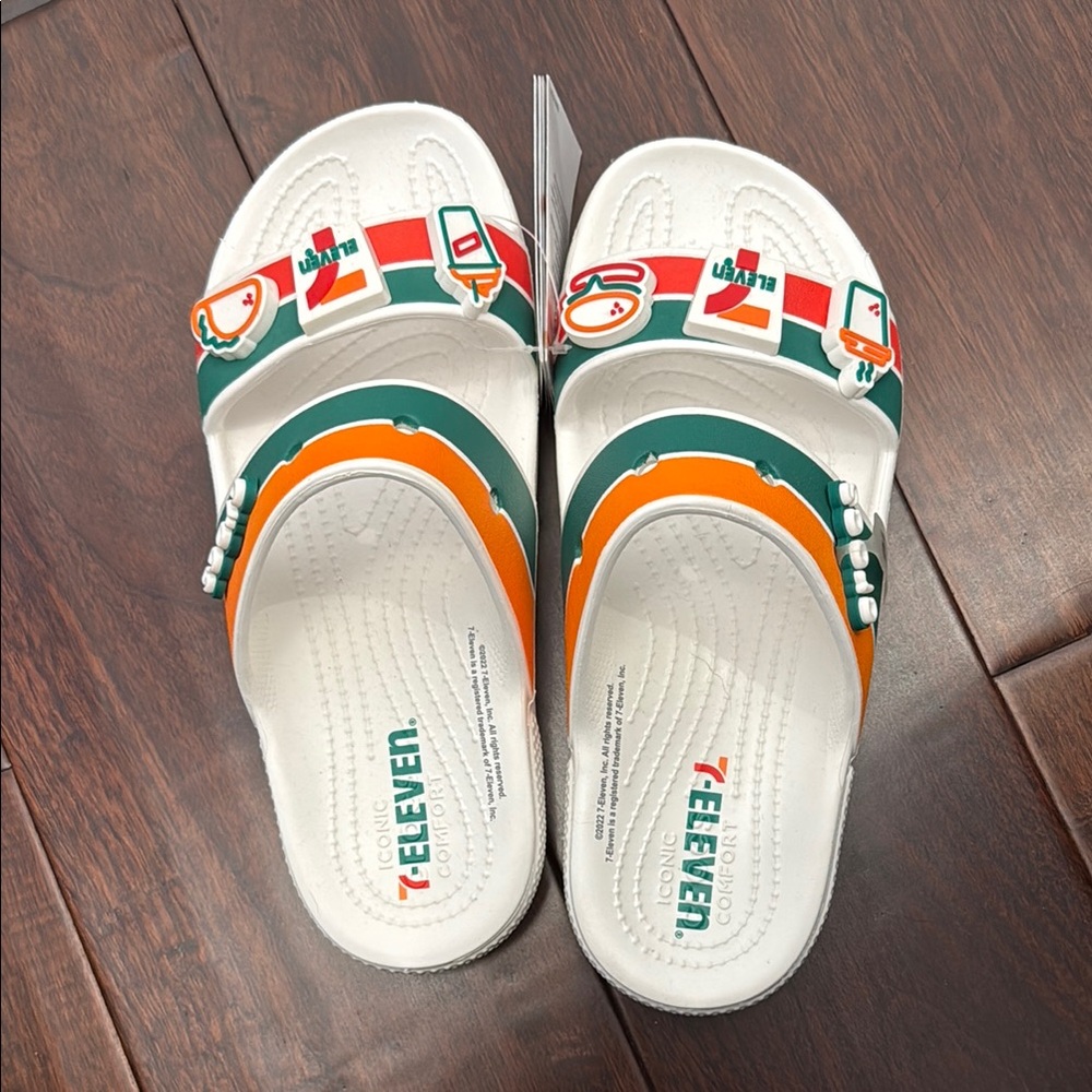 CROCS x 7-eleven collab slides M7/W9 Brand New!